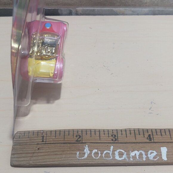 Hot Wheels Super Mario Character Car Princess Peach 2021 - Picture 9 of 9